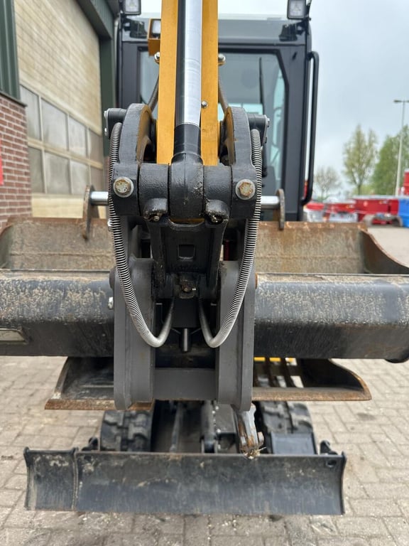 Heavy machinery product image - Image 4 of 15