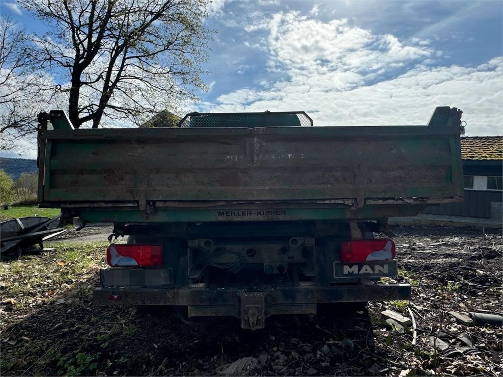 MAN LE 8.180 Flatbed truck 2005 20384 LE 8.180 Flatbed 2005 1 image 5