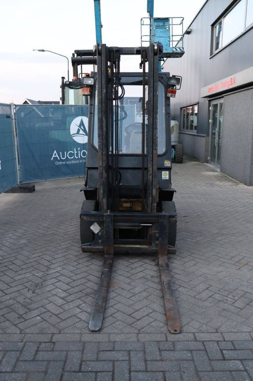 Forklift Yale GDP25TF Diesel 2340kg 1998 1998 GDP25TF 1998 1 Forklift image 8