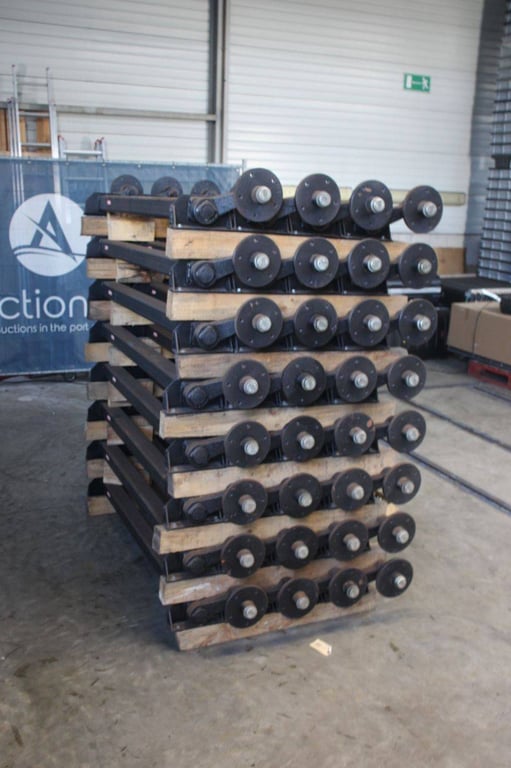 Lot of Wheel Axles Knott 32x with lot of hexagon bolts New Knott GmbH 0 image 6