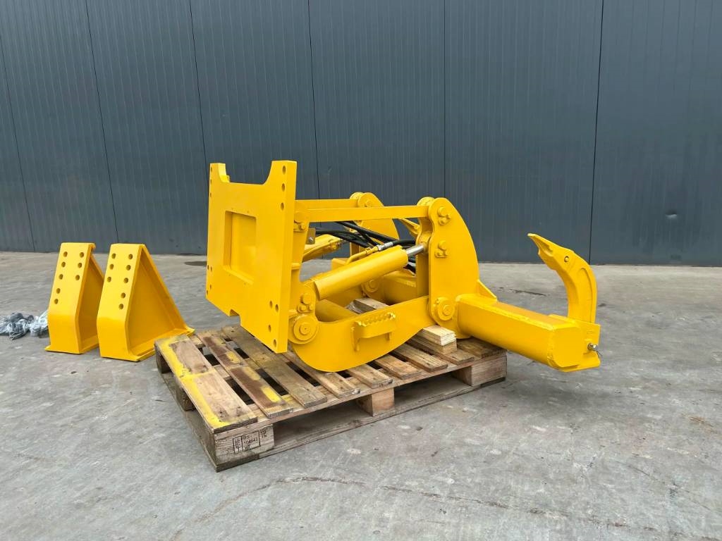Komatsu D39 2025 905310 D39 2025 0 image 2