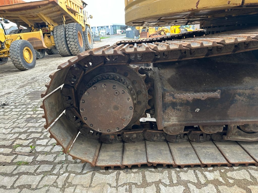 Caterpillar 335F L CR 2016 00032694 335F L CR 2016 1 image 11