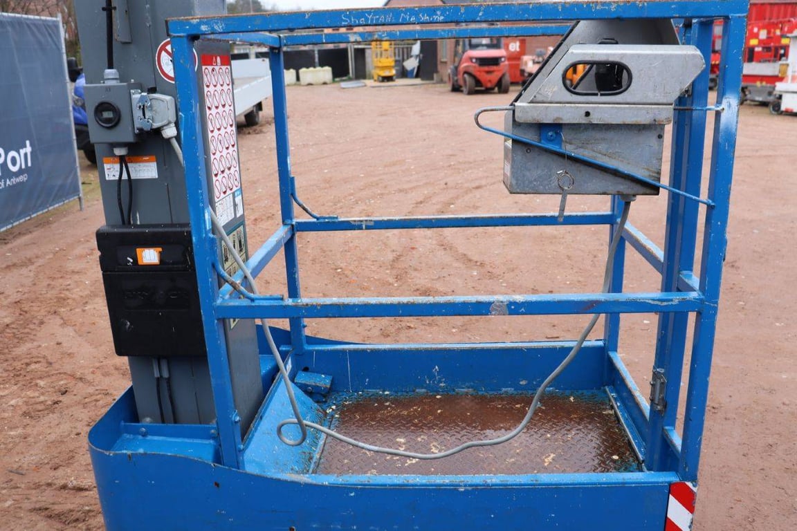 Skyjack SJ12 Electric Mast Lift 5.6m 2015 2015 SJ12 2015 1 image 15