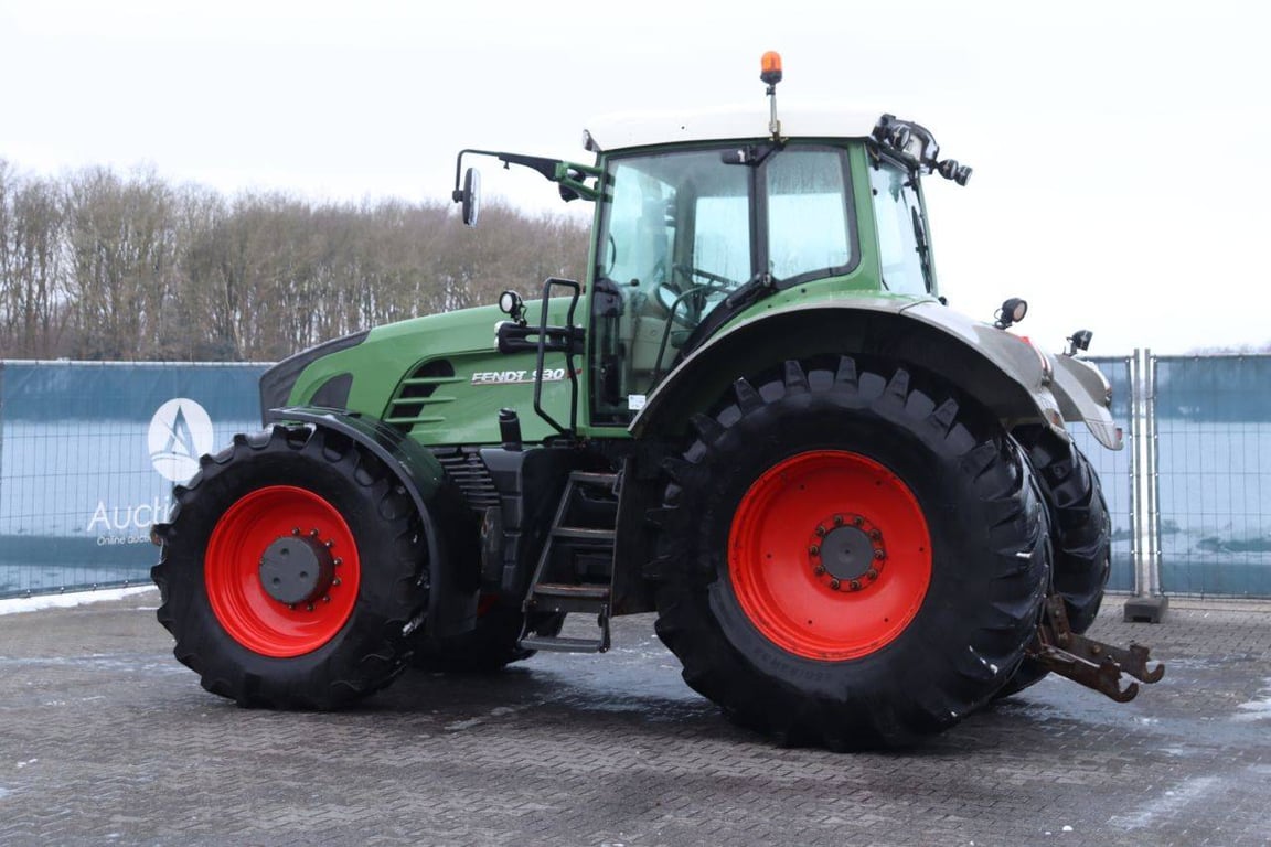 Tractor Fendt 930 Vario Diesel 2010 2010 Fendt 930 Vario 2010 1 image 3