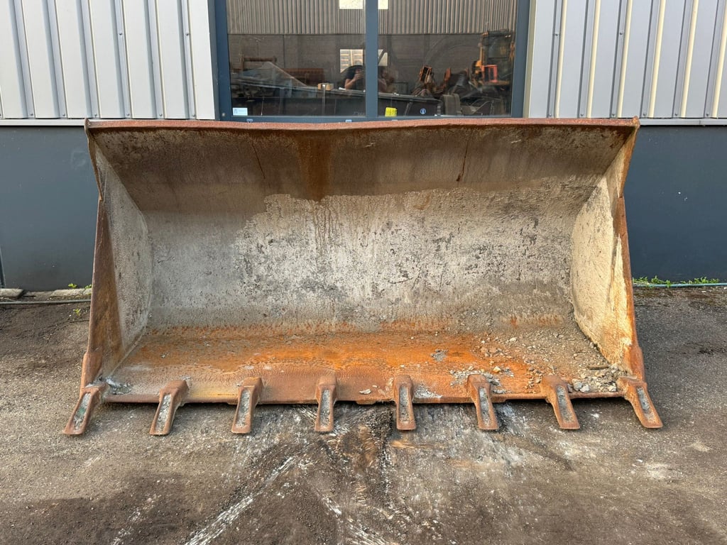 Heavy machinery product image - Image 8 of 9