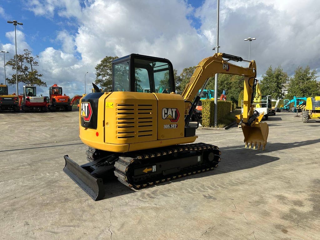 Crawler excavator Caterpillar 305.5E2 Diesel 2017 2017 305.5E2 2017 1 Crawler Excavators image 4