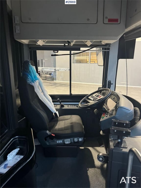 Golden Dragon Pivot EV Electric Bus 2019 21969 GOLDEN Dragon Pivot EV Electric Bus 2019 1 image 11