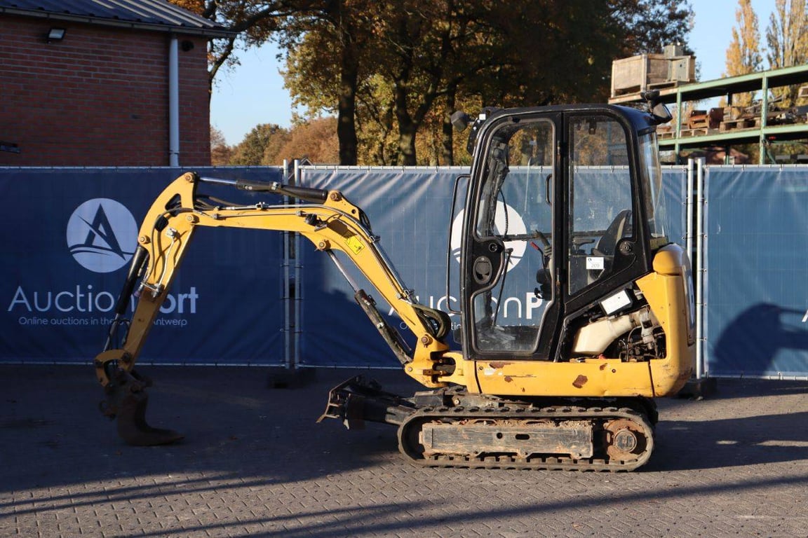 Rupsgraafmachine Caterpillar 301.7D Diesel 2018 2018 301.7D 2018 1 Crawler Excavators image 3
