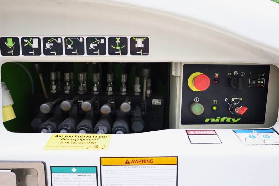 Niftylift HR17N Hybrid MK3 Hybrid Battery & Diesel, 17m Work 2015 NIFTYLIFT - HR17N Hybrid MK3 - 90053 Niftylift HR17N Hyb...