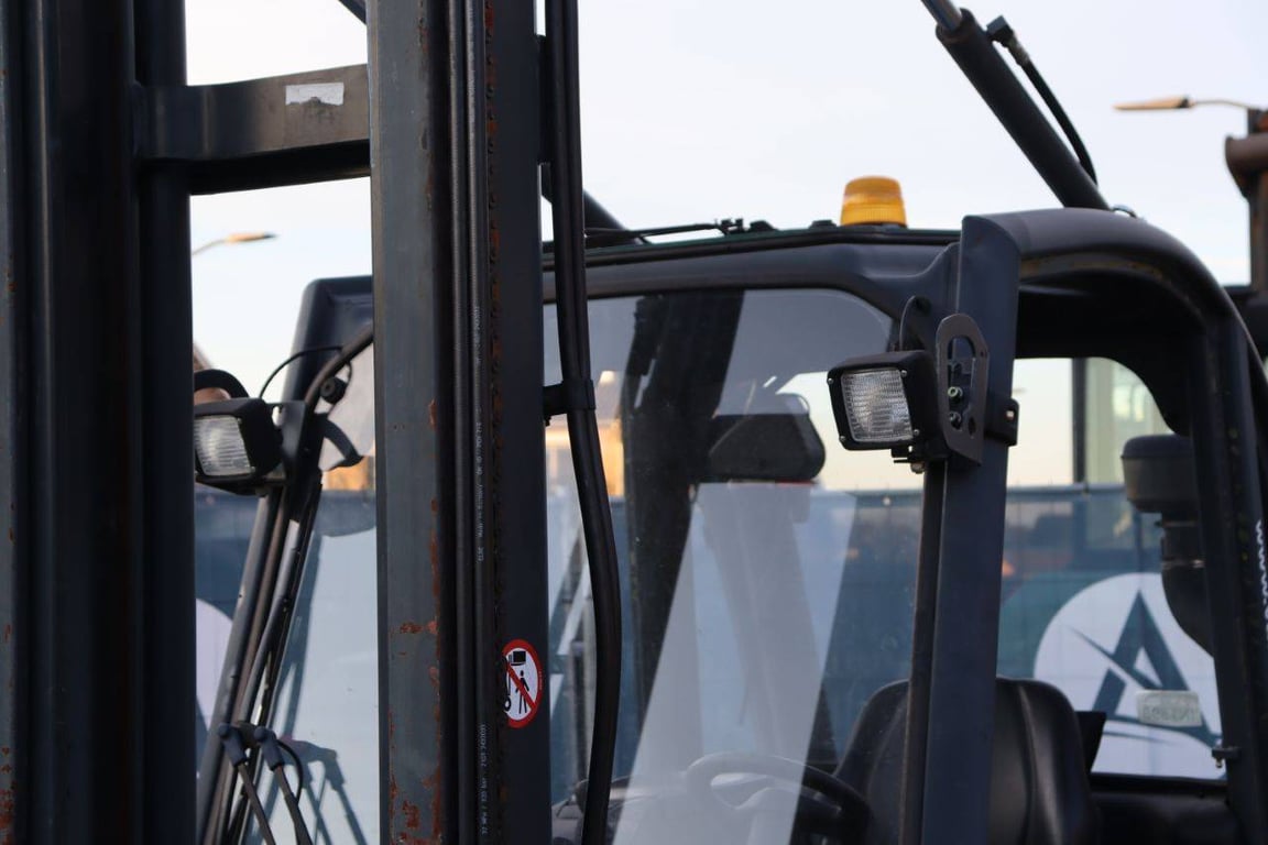Forklift Linde H30D-02 Diesel 3000kg 2013 2013 Fenwick-Linde H30D-02 2013 1 Forklift image 14