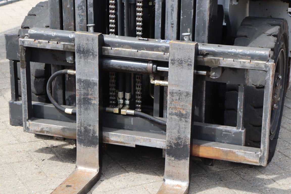 Forklift Nissan UD02A25PQ LPG 2500kg 4.3m 2006 2006 UD02A25PQ 2006 1 Forklift image 11