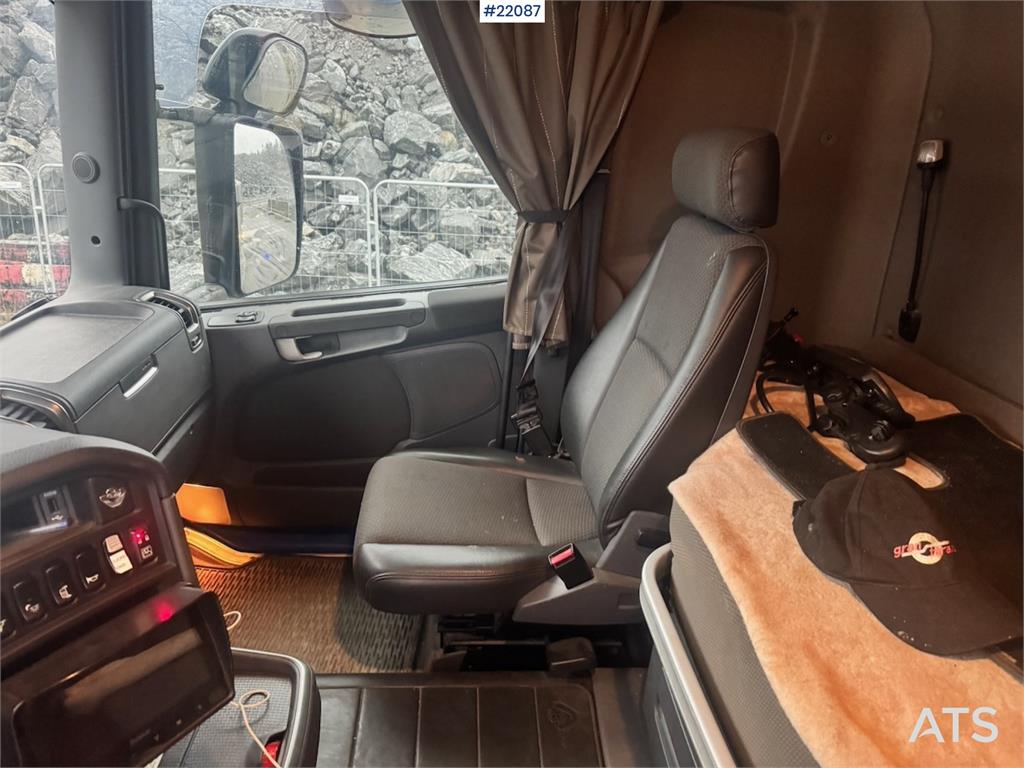 Scania R560 6x4 tipper truck, snow plough equipped, with 2013 22087 R560 6x4 tipper truck, snow plough equipped, with 2013...