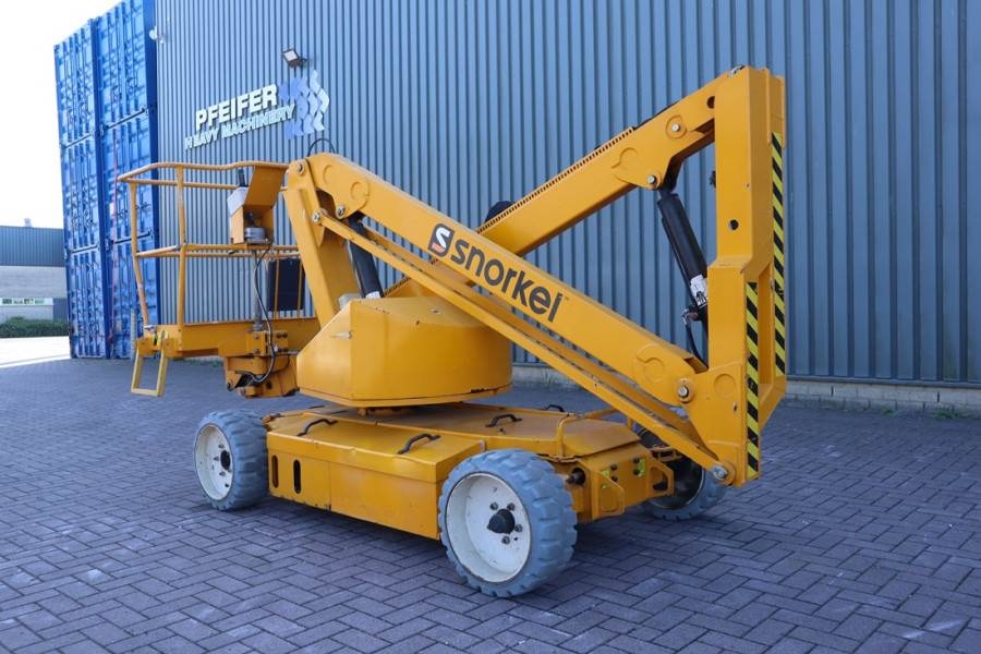 Snorkel A38E Electric, 13.5m Working Height, 6.1m Reach, 2 2011 SNORKEL - A38E - 63598 A38E Electric, 13.5m Working Height...