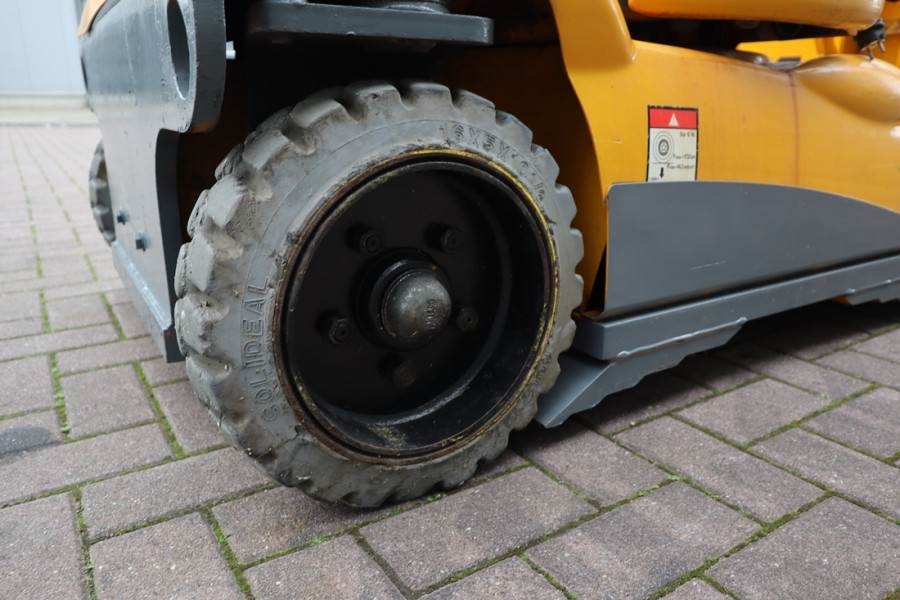Haulotte STAR 10 Electric, 10m Working Height, 3m Reach, 20 2011 HAULOTTE - STAR 10 - 61684 STAR 10 Electric, 10m Working ...
