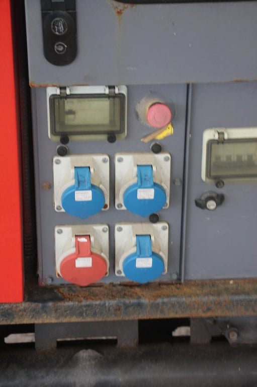 Generator SDMO R22 Diesel 2012 2012 SDMO R22 2012 1 Generators image 11