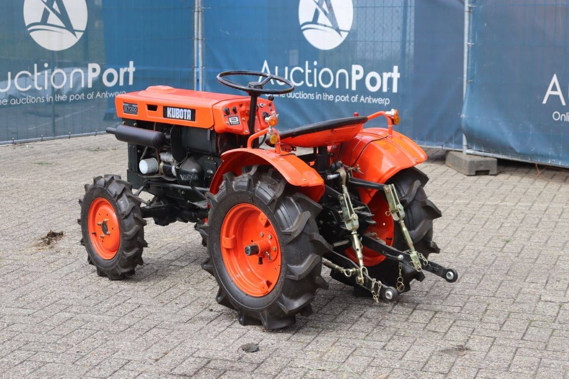 Mini tractor Kubota B7000 Diesel B7000 1 image 4