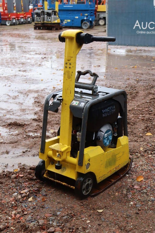 Vibrating plate Wacker Neuson DPU3050 Diesel 4.2kW 2016 2016 Neuson DPU3050 2016 1 image 5