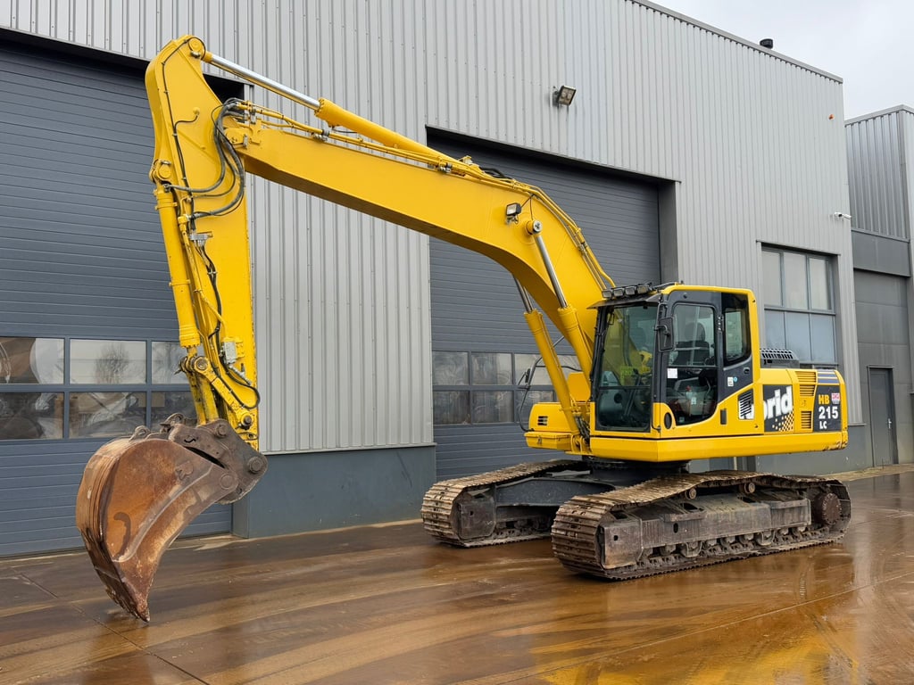 Komatsu HB215LC-1 HB 2012 00033062 HB215LC-1 HB 2012 1 image 2