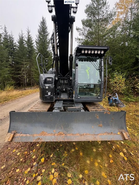 Kobelco SK140SRLC Tracked excavator w/ Machine control, ti 2023 21524 SK140SRLC Tracked excavator w/ Machine control, ti 2...