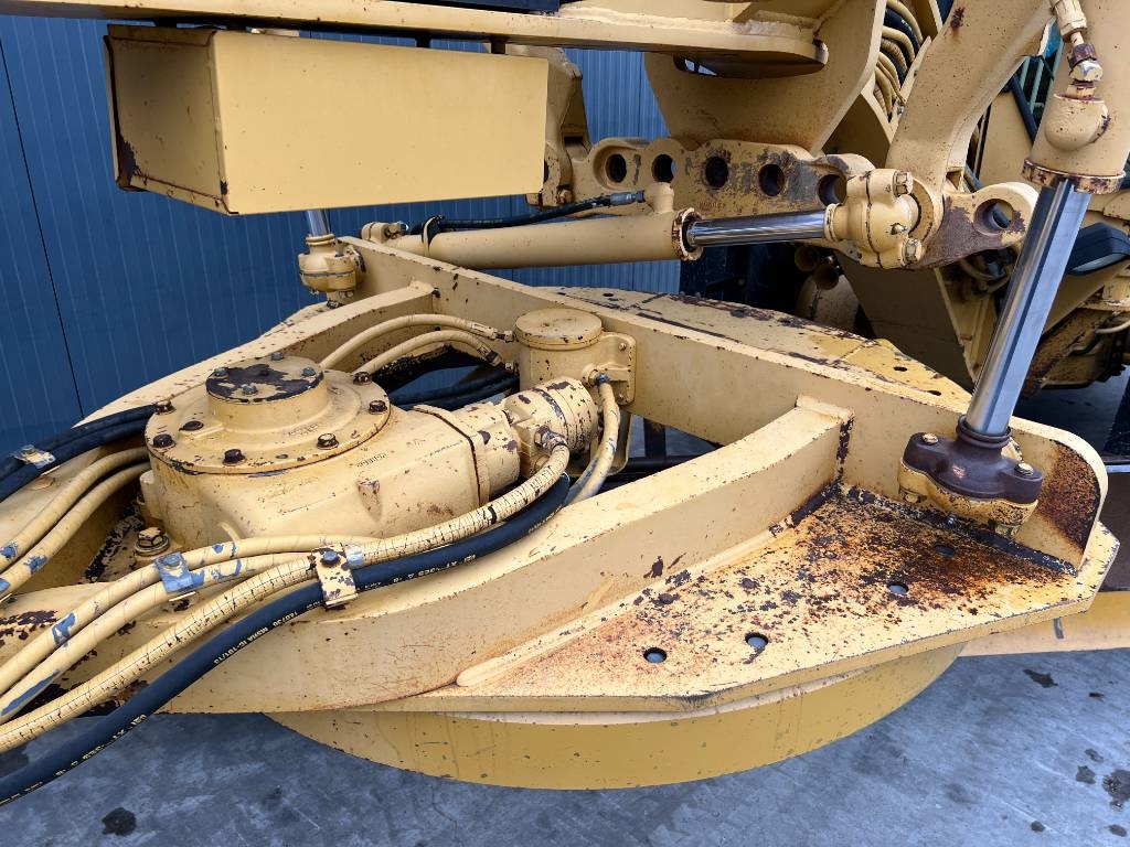 CAT 140H 1997 208067 140H 1997 1 Motor graders image 14