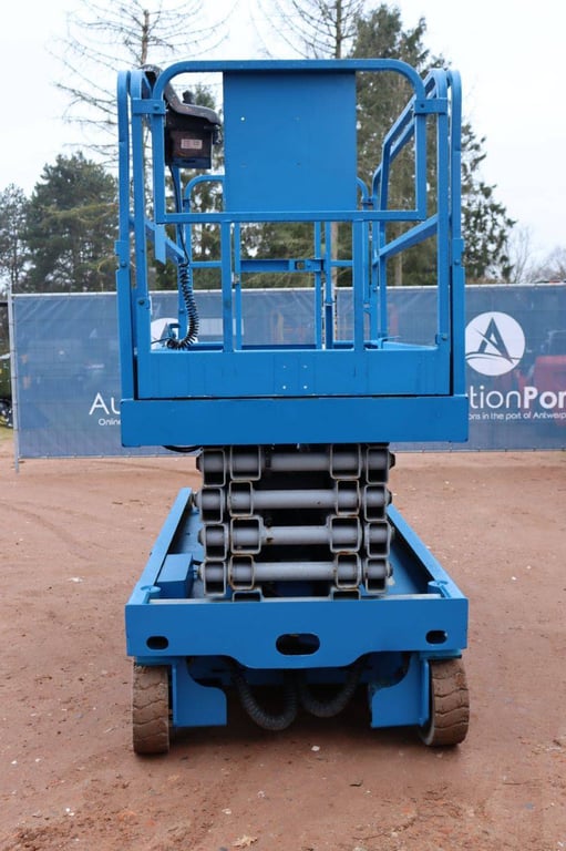 Scissor lift Genie GS-3246 Electric 11.8m 2002 2002 GS-3246 2002 1 Scissor Lifts image 5