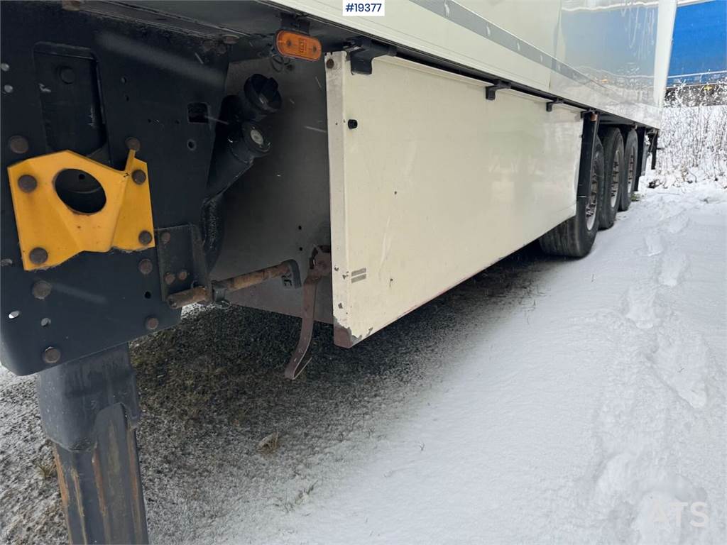Schmitz Cargobull closed semi trailer w/ refrigerator/freezer unit 2016 19377 Schmitz Cargobull closed semi trailer w/ ref...
