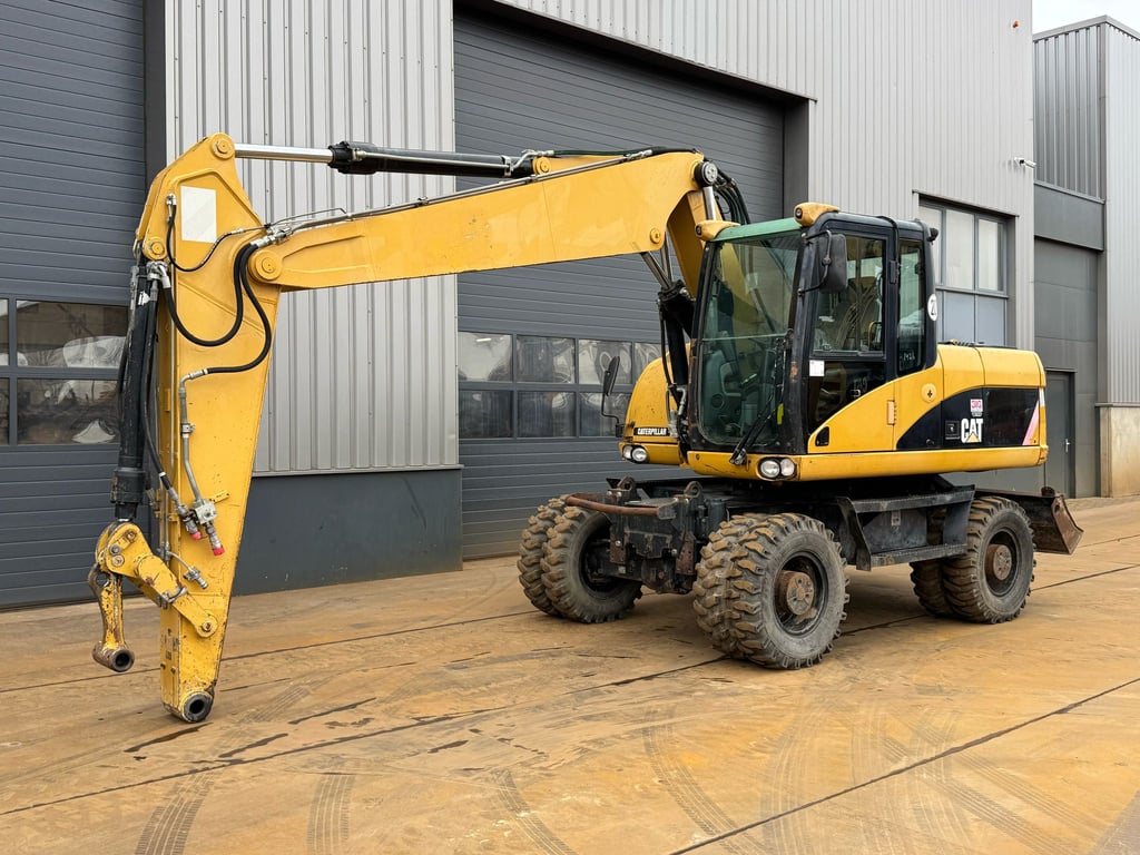 Caterpillar M315D 2008 00033230 M315D 2008 1 image 2