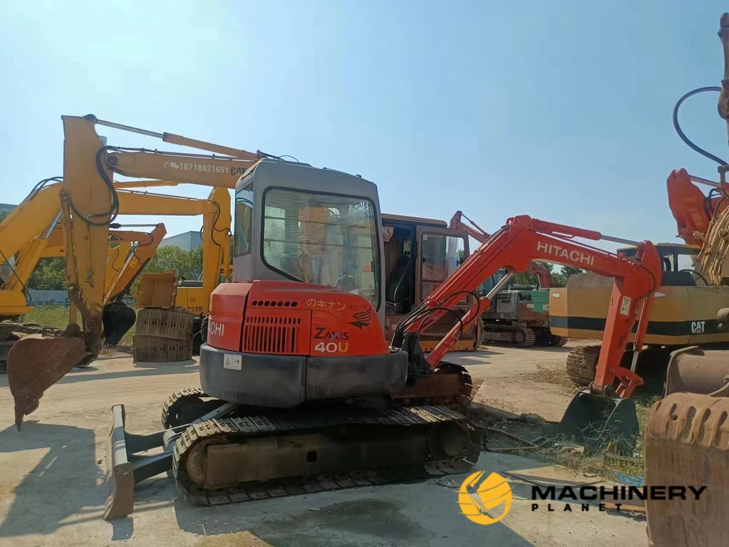Hitachi ZX40U Mini Crawler Excavator 4 TONS LOW PRICE ZX40U 2020 1 Crawler Excavators image 4