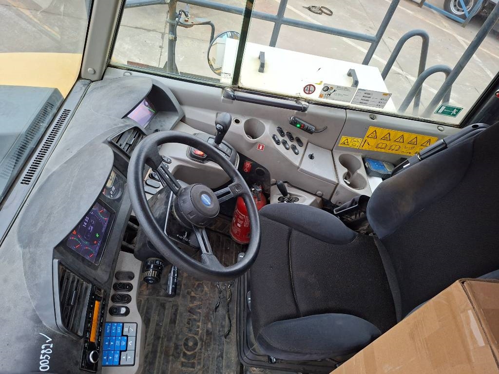 Komatsu HM 300-3 2015 ATR-0677 HM 300-3 2015 1 image 8