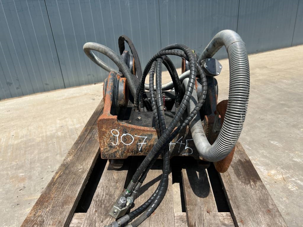 OilQuick OQ65 - M314F / M316F / M318F 2017 907445 OilQuick OQ65 - M314F / M316F / M318F 2017 1 image 2