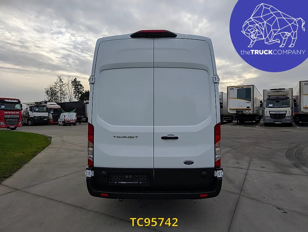 Ford Transit 2.0 TDCI L4H2 2024 TC95742 Transit 2.0 TDCI L4H2 2024 1 image 4