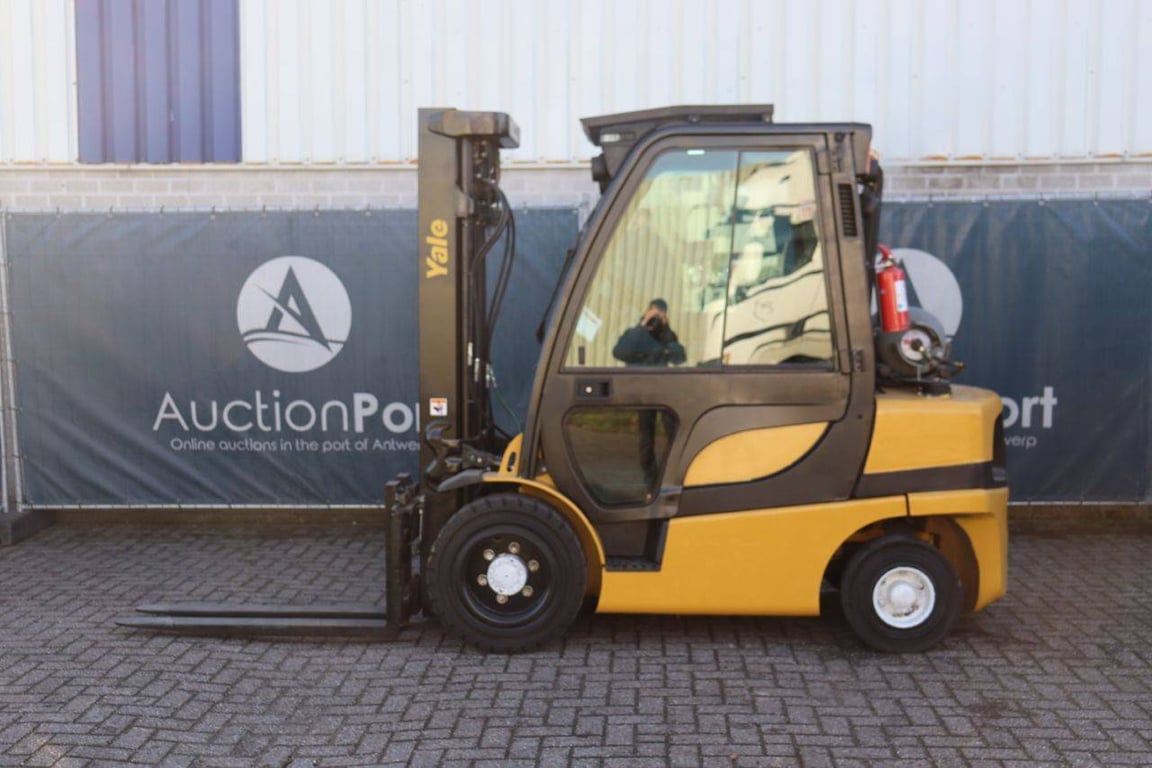 Forklift Yale GLP30VX LPG 2510kg 4.91m 2013 2013 GLP30VX 2013 1 Forklift image 2