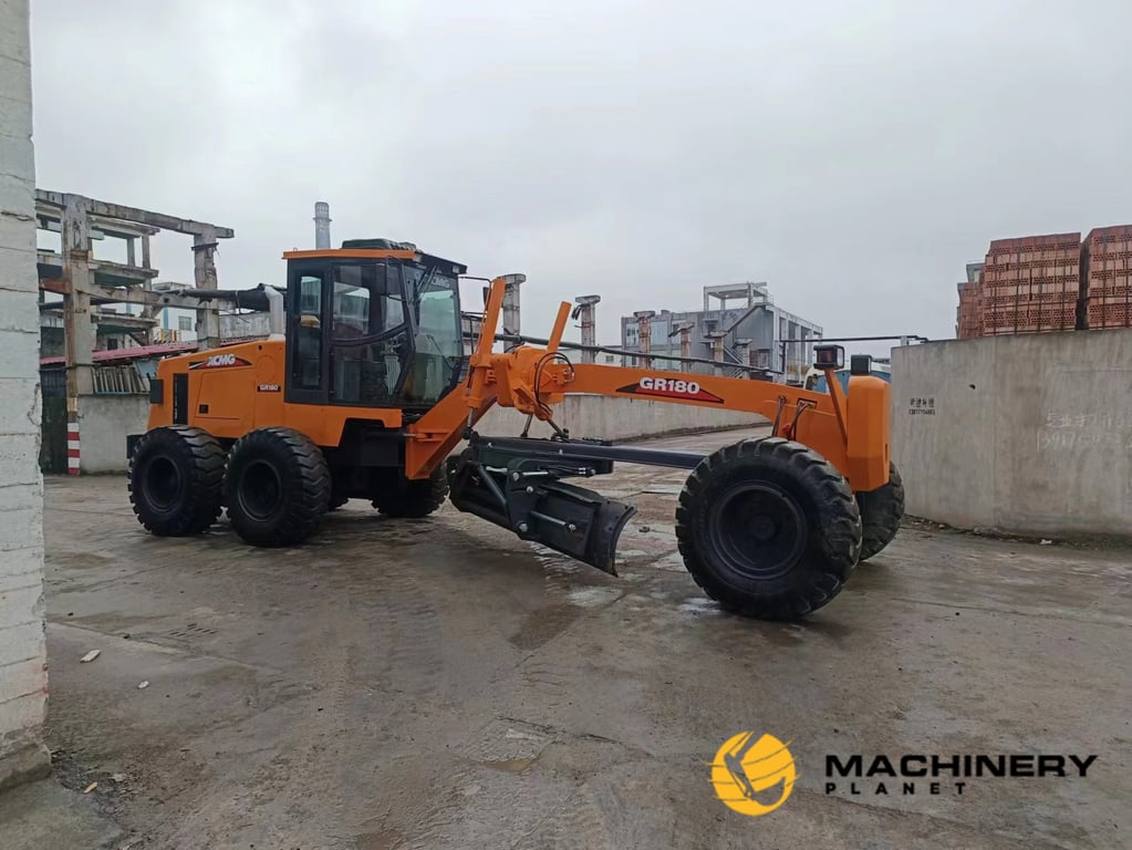 XCMG GR180 Grader Used Good Condition For Sale GR180 2021 1 Motor graders image 5