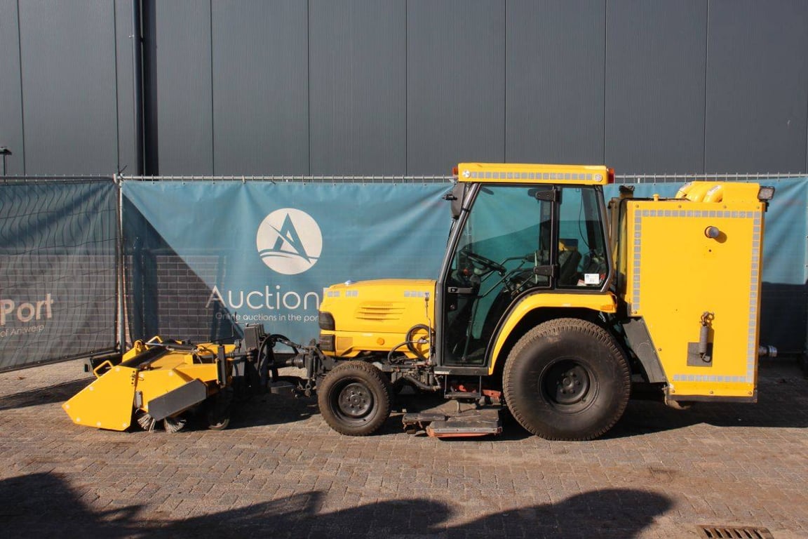 Heavy machinery product image - Image 2 of 15