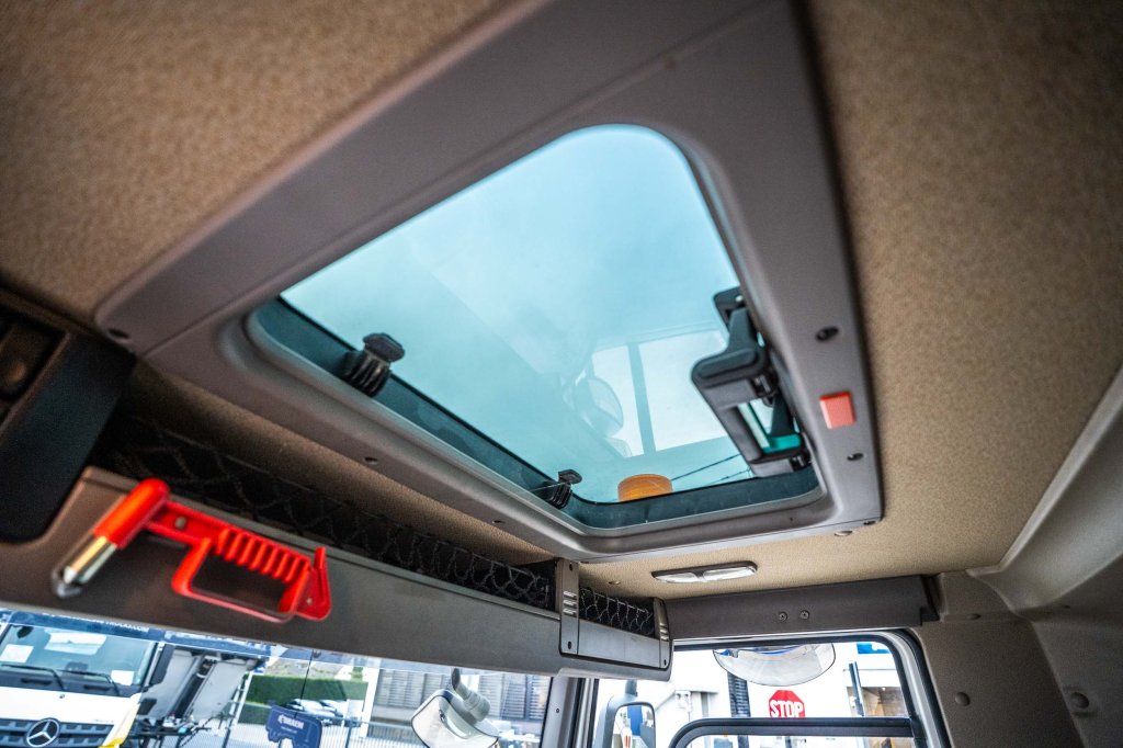 DAF CF 75 360 +ALU MAGYAR 13.500L /4COMP + INTARDER 2012 E65096 DAF 75 360 +ALU MAGYAR 13.500L /4COMP + INTARDER 2012 1 im...