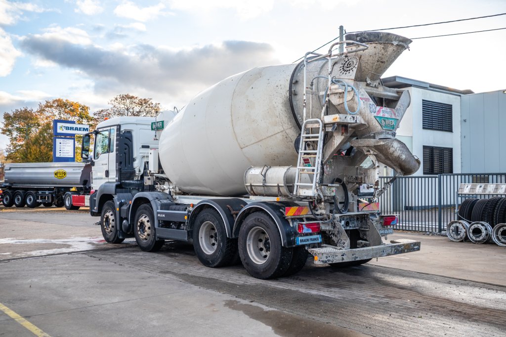 MAN TGS 32.360 BB+ MIXER 9M³ 2016 E60746 TGS 32.360 BB+ MIXER 9M³ 2016 1 image 4