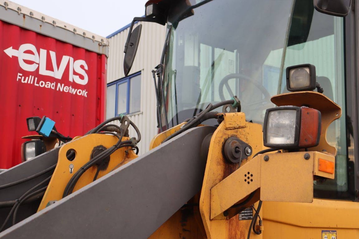 Wheel loader Volvo L90F Diesel 119kW 2007 2007 L90F 2007 1 image 13