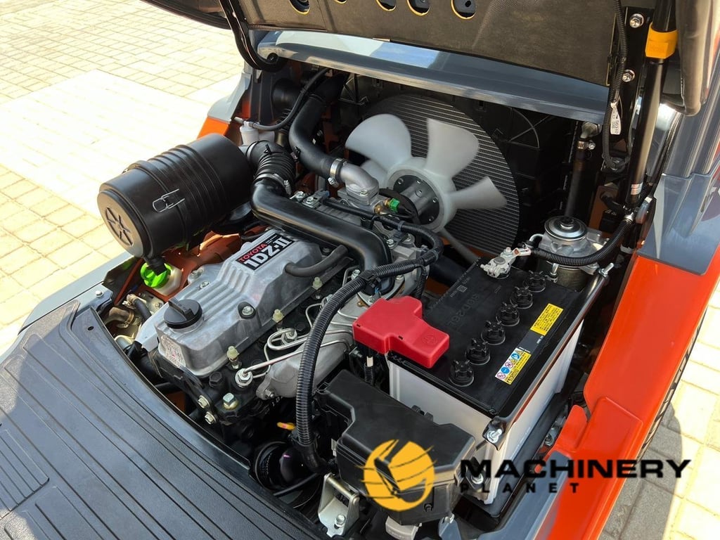 Heavy machinery product image - Image 8 of 14