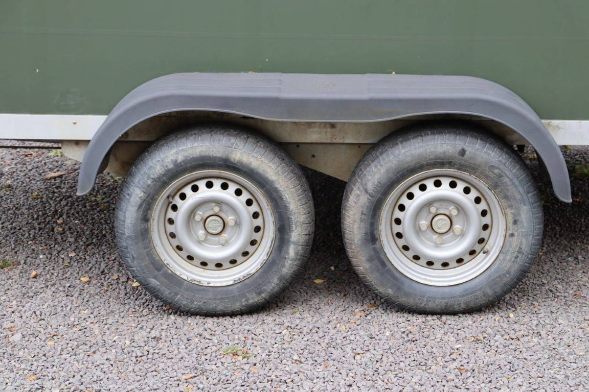 Closed trailer WM Meyer WM C100 2013 2013 WM WM C100 2013 1 image 13