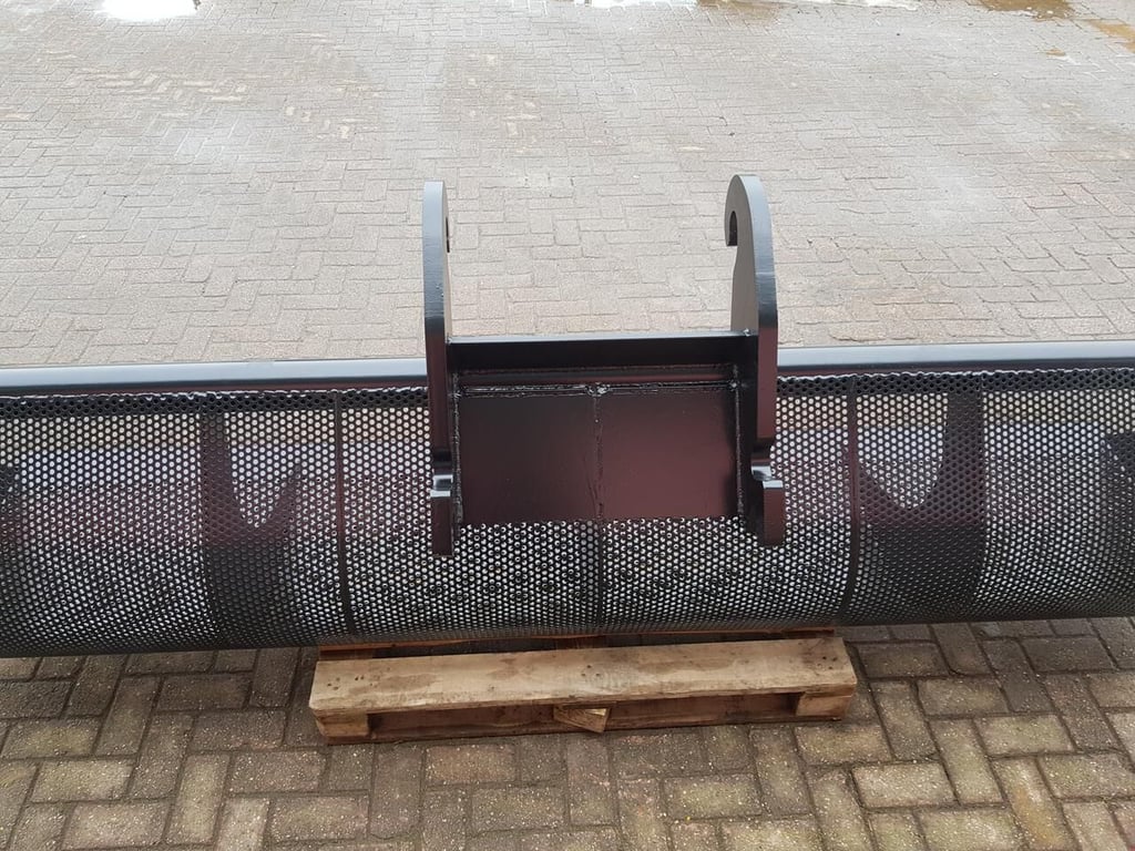 AGM Baggerbak 3 meter breed CW 3 2022 8546 AGM Baggerbak 3 meter breed CW 3 2022 0 image 4