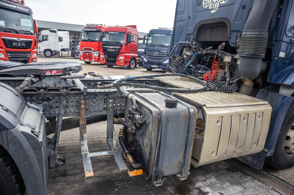 MERCEDES AROCS(NO ACTROS) 1843 LS+HYDR 2015 E59755 AROCS(NO ACTROS) 1843 LS+HYDR 2015 1 image 11