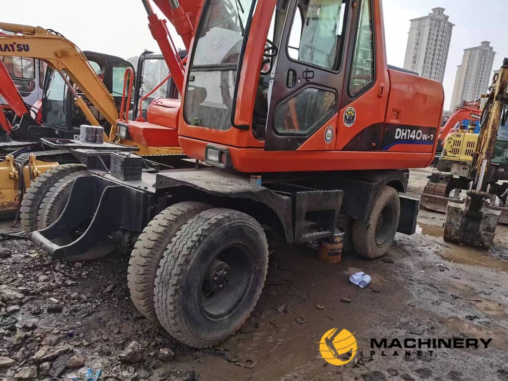 DOOSAN DH140W-7 Used Wheel Excavator Good Condition DH140W-7 2019 1 Wheeled Excavators image 2
