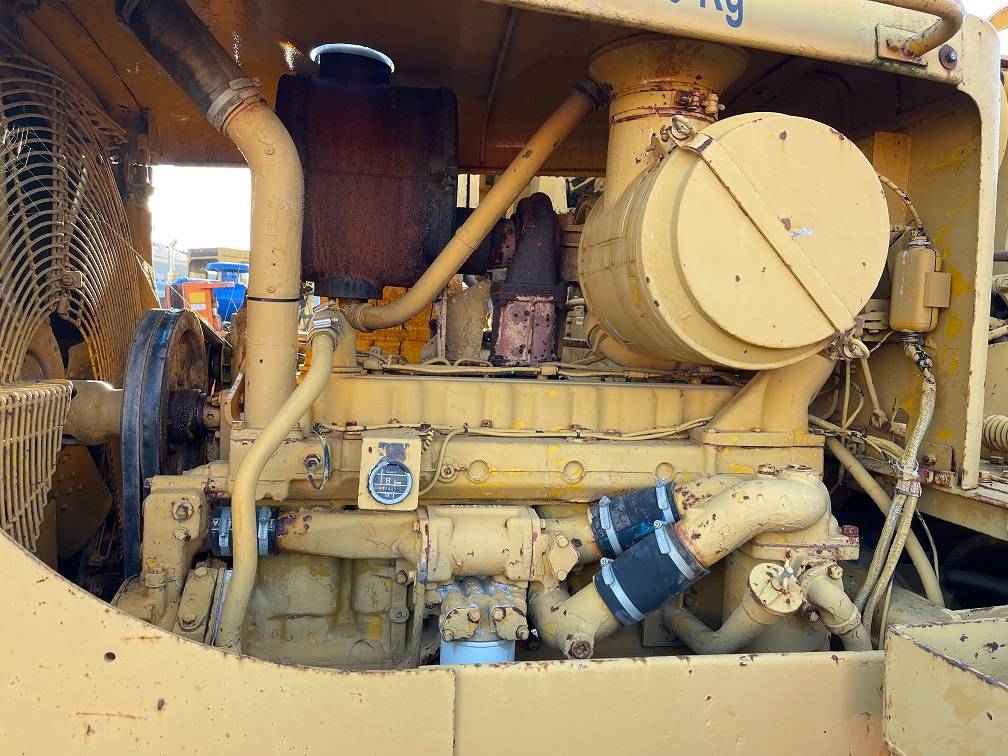 CAT 572 G 1976 3887 572 G 1976 1 image 9