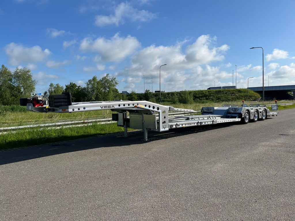 VEGA Trailer PROMAX 3 axle trucktransporter direct rijden!!!!!!!!!!! 2024 00032298 VEGA Trailer PROMAX 3 axle trucktranspo...