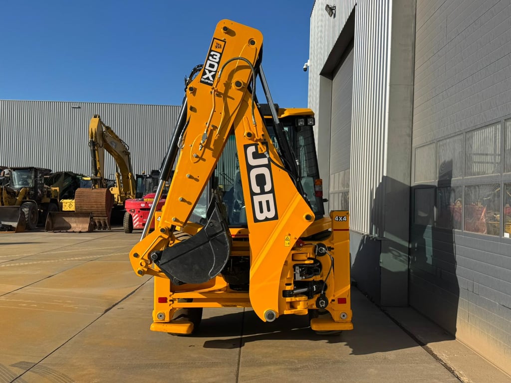 JCB 3DX 4x4 Super with extendable boom 2025 00033287 3DX 4x4 Super with extendable boom 2025 0 image 4