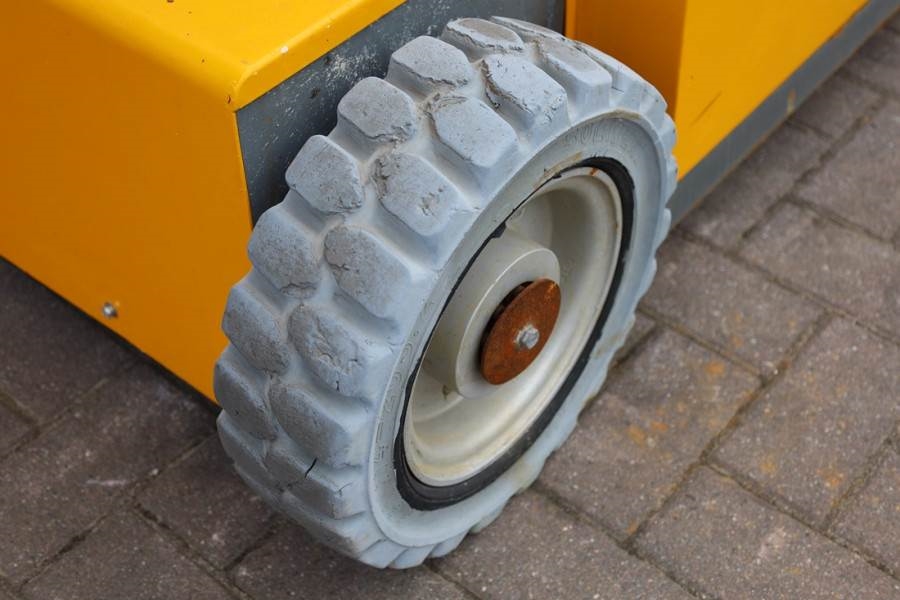 Haulotte STAR 12 Electric, 12m Working Height, 3m Reach, 21 2008 HAULOTTE - STAR 12 - 63297 STAR 12 Electric, 12m Working ...