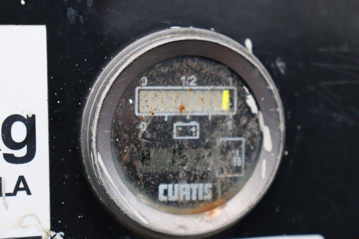 JLG TOUCAN 800 A 8m Electric Mast Lift 2010 2010 TOUCAN 800 A 2010 1 image 14