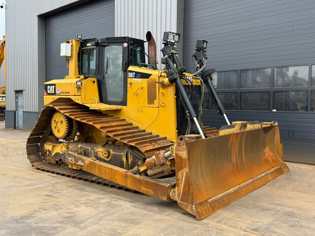 Caterpillar D6T LGP 2018 00033411 D6T LGP 2018 1 image 5