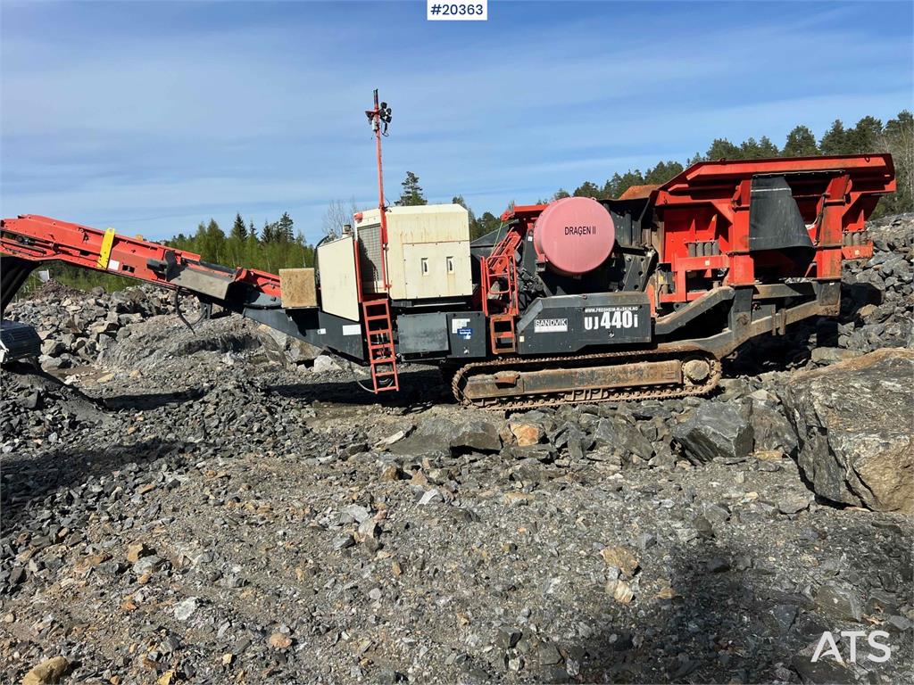 Sandvik UJ440i crusher w/ side conveyor and magnet 2016 20363 UJ440i crusher w/ side conveyor and magnet 2016 1 image 4