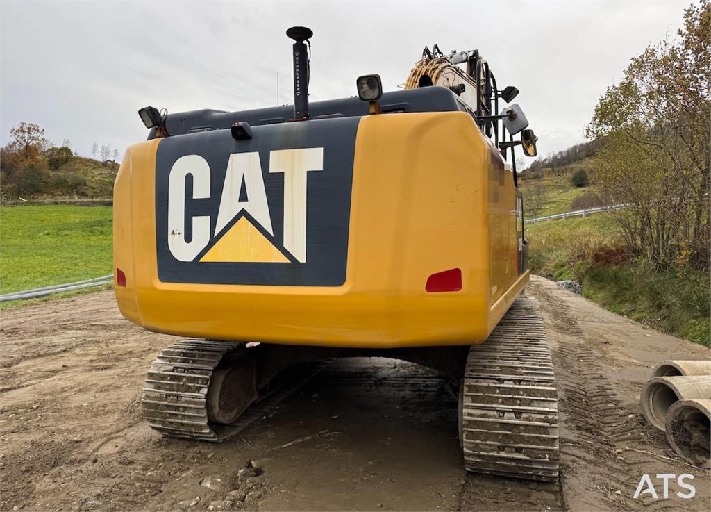 CAT 324 E 2012 22119 324 E 2012 1 Crawler Excavators image 25